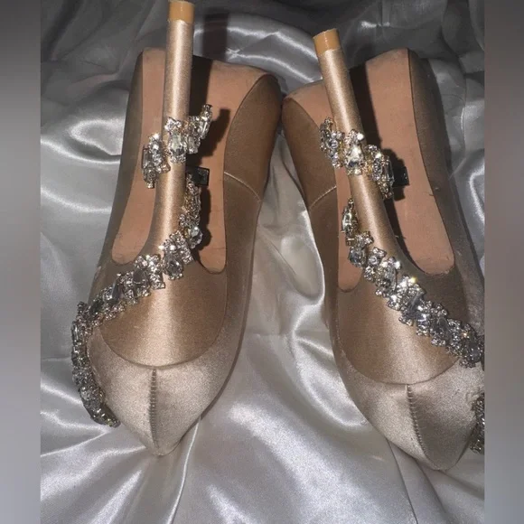 Badgley Mischka Heels (7) - Picture 5 of 8